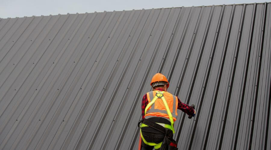 Expert Emergency Roof Repairs services in Montezuma, IA